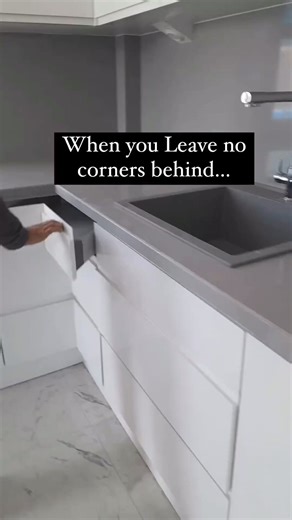 Found the Tupperware stash! 😂 Credits @adatewithyourspace Sign up to our newsletter for more tiny home inspiration, live workshops, and a wealth of resources. Hit the link in the comments to subscribe now! 👇 | Tiny House