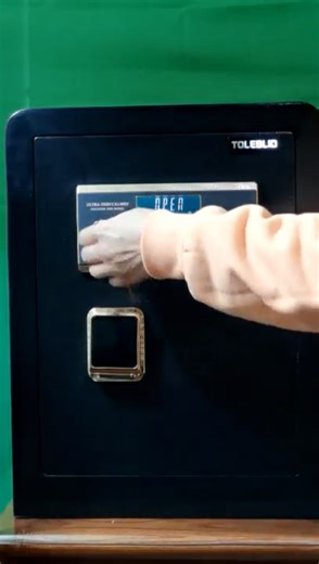 Watch how to use the home safe on Amazon Live