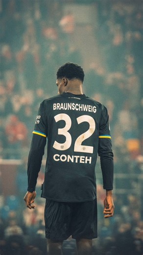 Als hätten die Beiden vor dem Spiel gegen Düsseldorf in die Glaskugel geschaut 👀🔮 | Eintracht Braunschweig