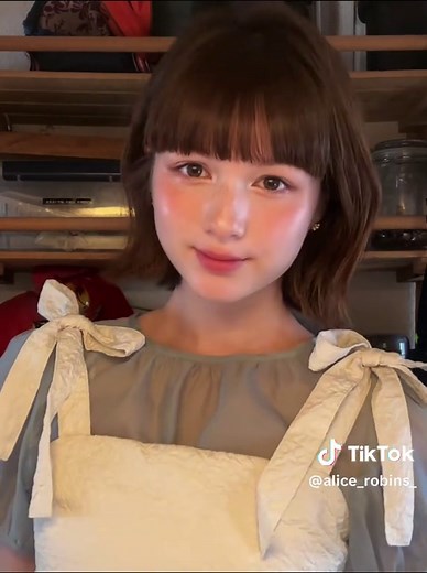 多幸感を感じるイエベ春のスタイル