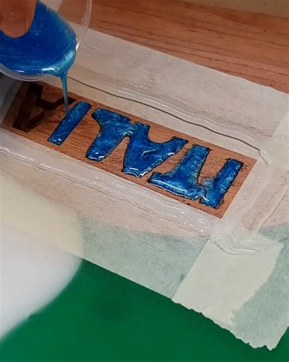 225K views · 354 reactions | Italian Epoxy Resin Flag Tray | DIY & Crafts | Facebook