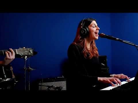 About Giulia - Hold back the river - James Bay (acoustic cover)