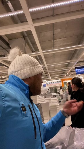 Exploring Storage Solutions in Retail Settings