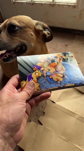 Minion signs photos with mud