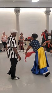 The legendary Barbarito Ramos from Muñequito de Matanzas and master teacher Marisol Blanco dance a Rumba Guaguanco at the end of class!! Amazing! #cubandance #Cuba #rumba #guaguanco #socialdance #afrocubandance Baila NY Dance Fest | DC Casineros Dance Company