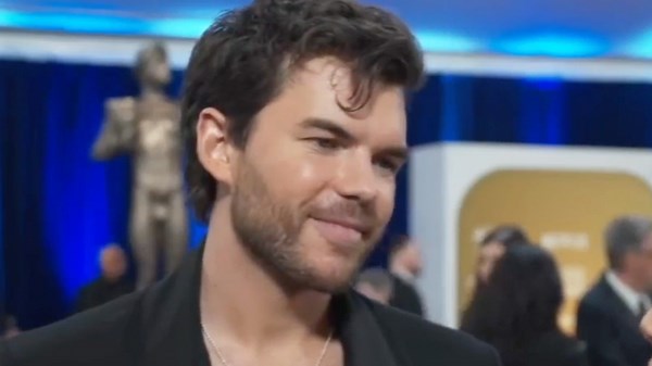 Luke Newton Talks 'Bridgerton' Season 4 Scripts & Jonathan Bailey in 'Wicked' | SAG Awards 2025