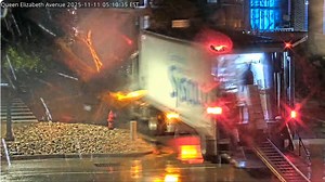 ICYMI: The early morning snow shower this in Downtown Manteo... | Sam Walker OBX