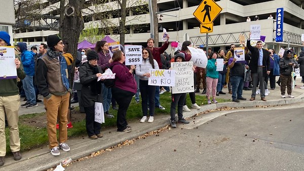 Hundreds of state workers with SEIU Local 1000 protest Newsom's return-to-office order