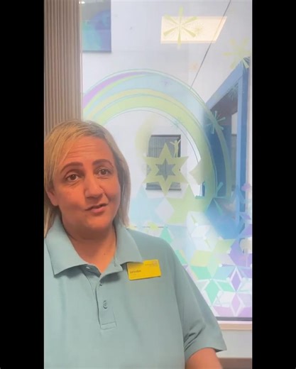 We had a very special visit yesterday, with two dancers from Birmingham Royal Ballet making a visit to Ward 18 to spread some festive cheer to the children, staff, and parents. A big thank you to Judith, one of the amazing volunteers for helping to organise the visit 👏 #BirminghamChildrensHospital | Birmingham Children's Hospital and Charity