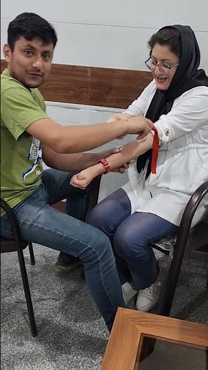 How to use an alcohol pad