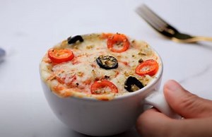 Recipe: 60-second mug pizza in the microwave