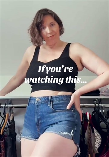 Curvy Moms Over 40: Embracing Mom Bod Confidence