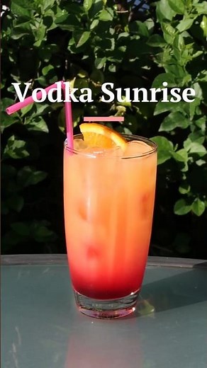 How to Make a Vodka Sunrise Cocktail in Seconds 🌅