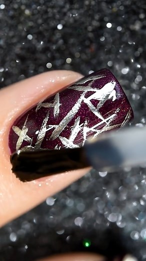 Abstract art on my nails 💅🏻 #nails #nailart #abstractnails | Sveta Sanders