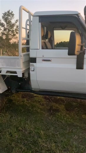 Anddd again #75series #75serieslandcruiser #landcrusier #toyota #1hz #1hztheworld #hilux #22r #freshpaint @liams.n50