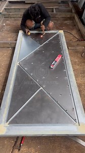 Guys kita bikin lagi full tutorial pembuatan pintu besi dobel plat dari awal hingga finishing modelnya keren banget .tonton videonya sampai selesai 👌 Bagian 12 | WELDER TASIK
