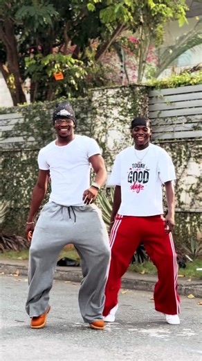 Aunty Shakira Shakiti Dance Performance