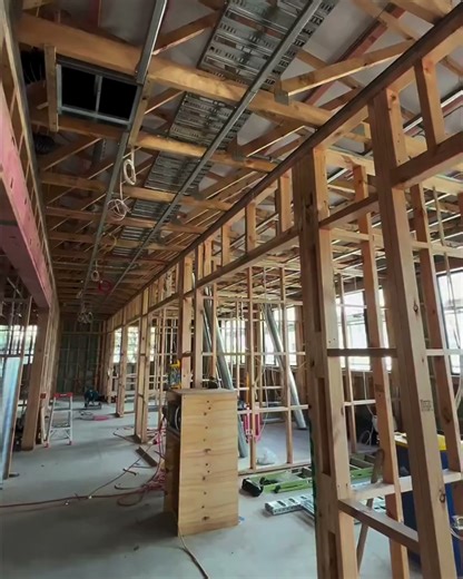 Before & After ➡️ Take a look at @idealfitouts recent project at Rutherford College’s new Admin Block, featuring our Rondo KEY-LOCK® ceiling system, proudly installed by @idealfitouts for Wilkran Construction. It’s always great to see our systems selected for projects like this, supporting efficient installation and delivering a premium finish. The team brought this detailed finish to life with our: 👉 KEY-LOCK® Concealed Ceiling System 📍 Auckland, New Zealand 🏷️ TAG @rondo_steel in your Rondo