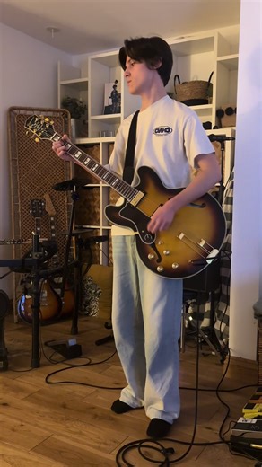 Oasis - Morning Glory Live at Knebworth 1996