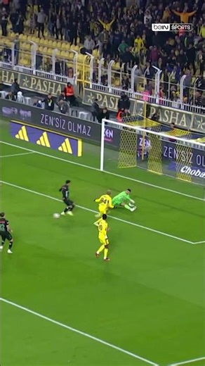 👀 Anderson Talisca'nın vuruşunda, Bahadır Han Güngördü'den klas kurtarış! #shorts #fenerbahçe