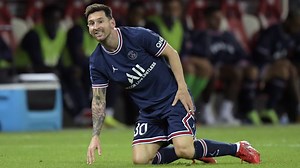 9.4K views · 380 reactions | Following Leo Messi's cameo debut appearance for PSG - Paris Saint-Germain in a Ligue 1 Uber Eats win over Reims on Sunday, manager Mauricio Pochettino praised his compatriot for the calming effect he brought to the team. | ESPN Asia | Facebook