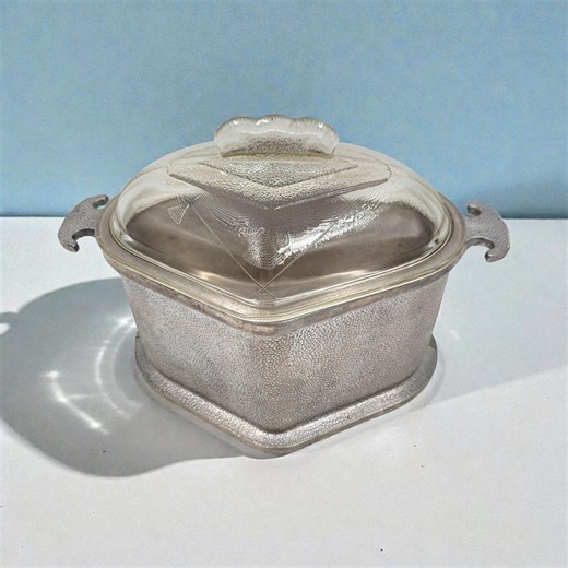 Guardian Service Hammered Aluminum Triangular Casserole 2.5 Qt W/ Glass Lid - Etsy UK