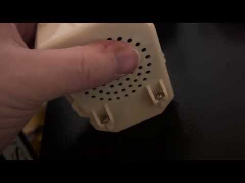 low batteries voice box elmo’s voice @Leeloo999