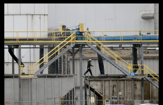 Dread, tears as Tyson plans to lay off 3,200 workers in small Nebraska town