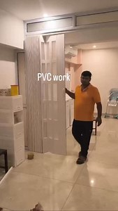 Kitchen ane Hall vachche smart solution ✨ Tamara ghar ma kitchen ane hall vachche open space chhe? To aa AC partition door perfect option chhe. Band karo to kitchen ni smell, dhumado ane garmi hall ma nathi aavti ane kholte j ghar lage open ane stylish. Jagya pan bache chhe ane look pan ekdam modern lage chhe. Dhara Mosquito Net taraf thi AC partition door sathe sathe slider, velcro ane magnetic mosquito net window ane door mate custom fitting ma maley chhe. Amari service available chhe 📍 Surat