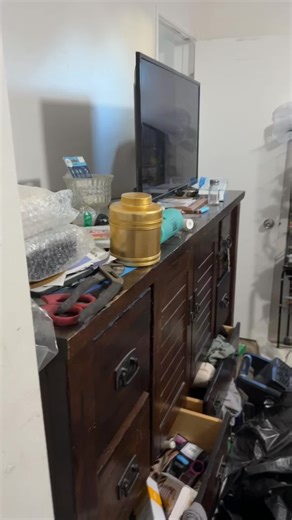 Lu’s Tidy Touch gets the job done! An amazing transformation! Always remember no matter how big or small Lu’s tidy touch is judgment free and adds a little extra sparkle to the look 💅 #cleaningsideoftiktok #fyp #cleaningtiktok