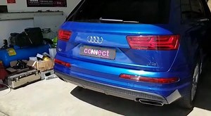 This new Audi Q7 didn't come with a Reverse Cam.❌ Now it's got a perfect reverse cam that displays through the original head unit.☑️ Along with moving steering guidelines and parking sensor display.☑️ | Connect Mobile Solutions Ltd. | Facebook