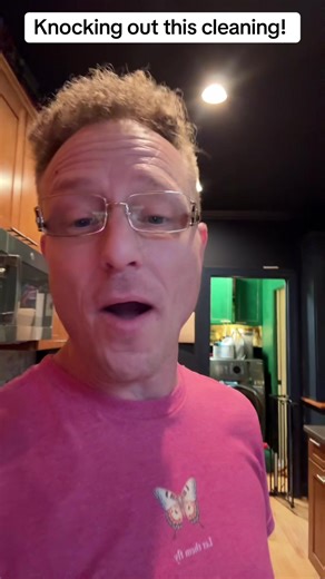 Getting my cleaning work done so it’s one more thing off my list for the week. Keep an on schedule and getting all my work done. It feels good lol love you mean it.🥰🎄❤️Fommy what are you doing❤️🎄🥰#hotmessfommy #fyp #merrychristmas #gaychristian #clean @Hotmessdaddy @Starlite Lodge @tlc @StarliteNate @Walmart @StarliteEnzo