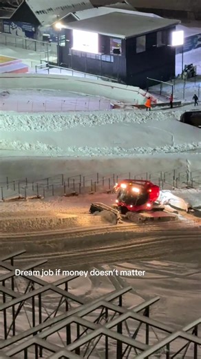 Explore Your Dream Snow Cat Job in Skiing Industry