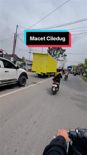 Penyebab Macet di Perempatan Ciledug