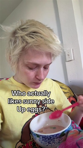 Sunny-Side Up Eggs: Why Texture Divides Breakfast Fans