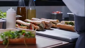 16K views · 259 reactions | Amazon a ouvert son premier supermarché sans caisse. Comment ça marche ? 樂 >> https://www.grazia.fr/lifestyle/high-tech/amazon-go-le-supermarche-sans-caisse-mais-pas-sans-queue-879776 #AmazonGo | Grazia France | Facebook