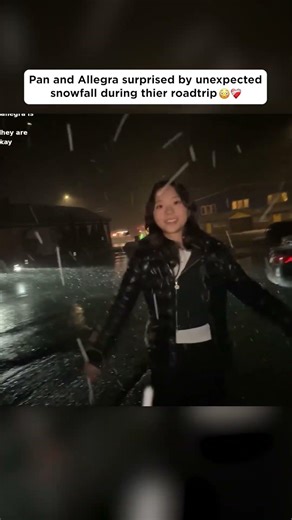 wait its snowing its actual snow look oh... 😳