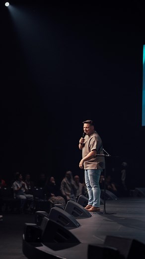 It can be so easy to become hyper-focused on what’s going on in our worlds that we forget that our mission on earth is to point everyone to the hope that is found in Jesus. 🔊 Catch up on Ps Scott’s message this morning on Church Online or anywhere you listen to podcasts. | LIFE