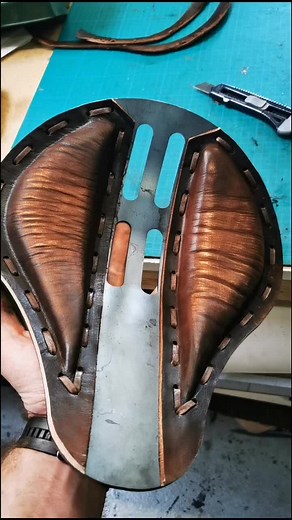 Bobber Seat 4fourth for your bike from Alex 🙏Order leathercraft24.com 🔥#harleydavidson #choppers #bobber #custom #bikerart #bike #indian #shovel