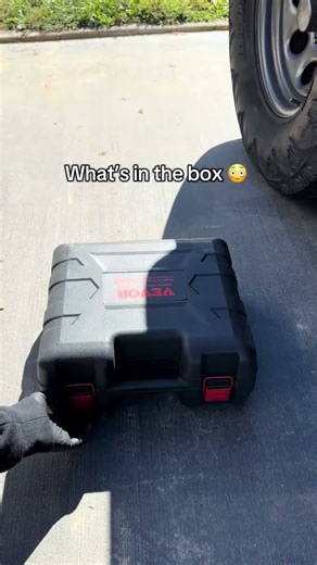 Kompletny zimny set pre bezpecne cestovanie pocas sviatkov a studeneho pocasia