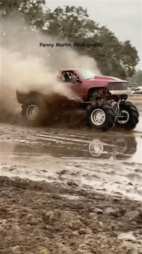 Blown Addiction Blasts across the Track #mudbog #horsepower #racing #mud #truck