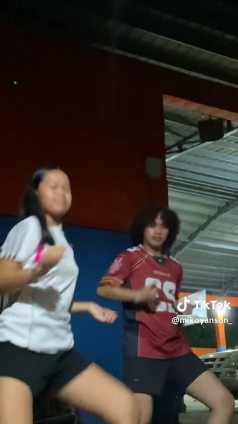 Dance Tutorial: Learn the Moves!