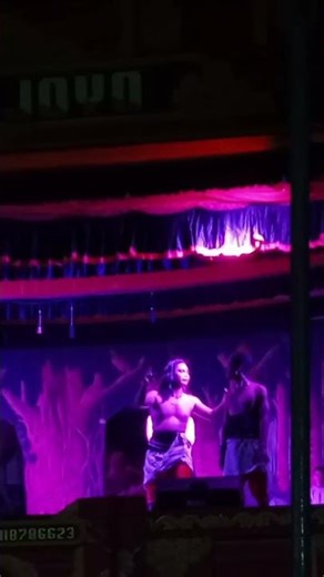 awas di belakang ada pocong