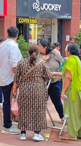 811K views · 923 reactions | Didi dill se sorry dra diya aapko 凉沈 @lappusachin295 • • • • • #samosa #funny #reaction #funny #comedy #prank #random #viral #jaipur #lappusachin295 | Lappusachin295 | Facebook