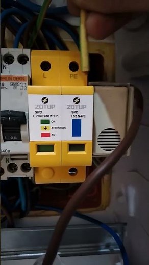Collegamento scaricatore di sovratensione ac