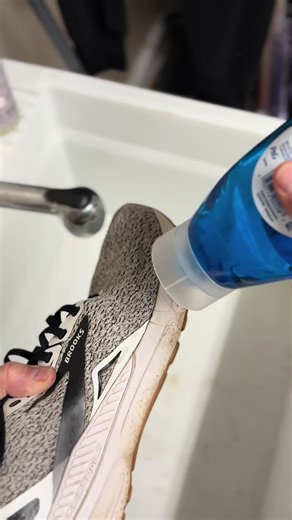 Easy Ways to Clean White Shoes with Cleaning Cream