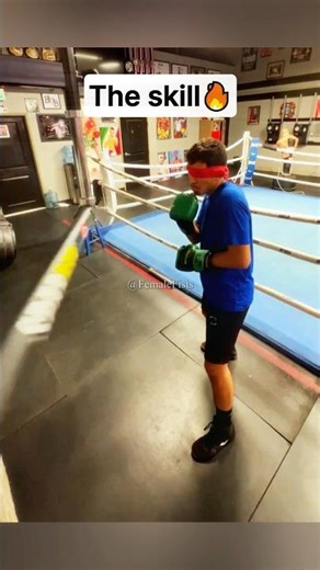 This Blindfolded Boxer Has Insane Muscle Memory Skills!
