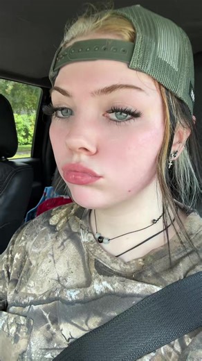 evey ⚡️🖤 (@evey.ann)’s videos with Drinkin' Problem - Midland