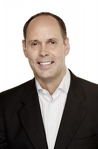 Sportscaster Ernie Johnson to speak at spring Commencement at UGA - UGA Today