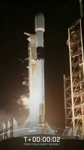 Two companies, one American and the other headquartered in Japan, launched privately-developed robotic lunar landers early Wednesday, sharing a ride to space atop a SpaceX Falcon 9 rocket. They are due to conduct separate experiments on the moon to collect data for future space exploration. https://cbsn.ws/4fXPYcz | CBS Mornings